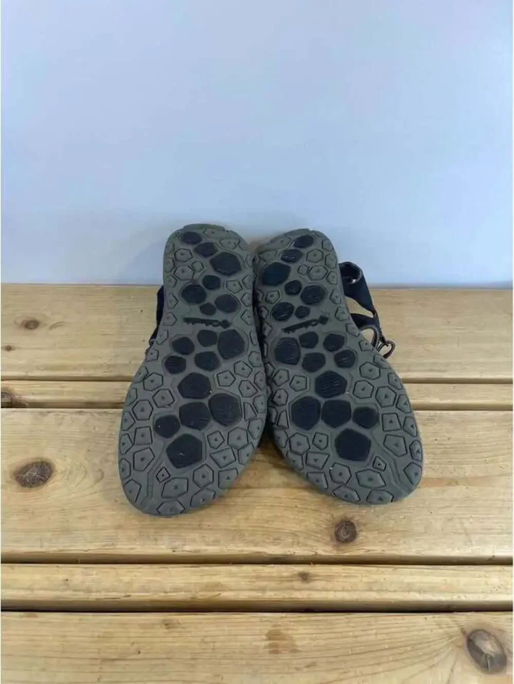 Columbia Men's Size 10 BM4404-010 Sandals